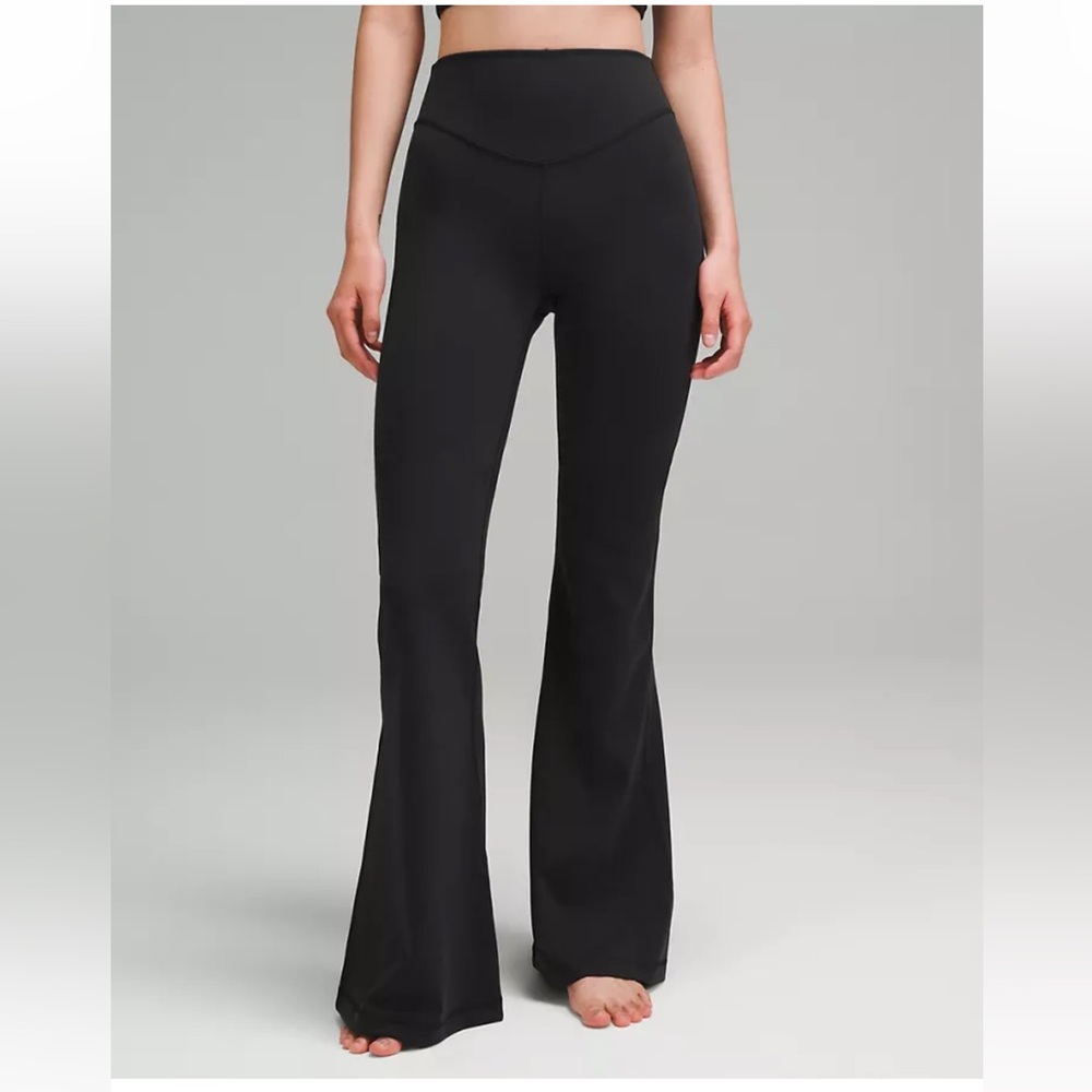 Lululemon wunder under smooth cover ultra flared legging size 8